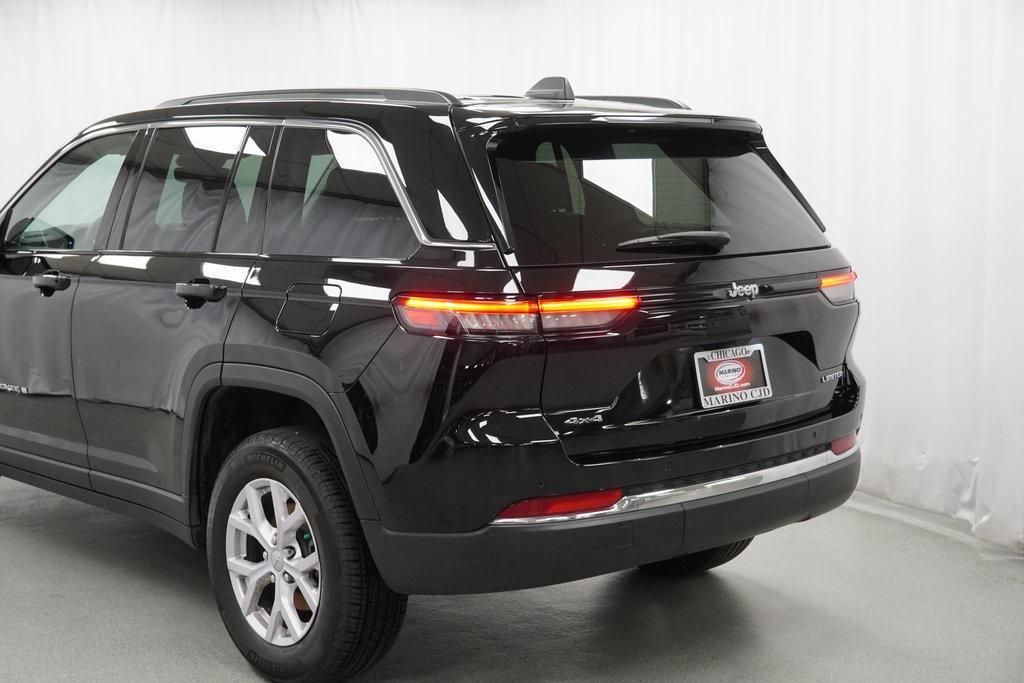 used 2022 Jeep Grand Cherokee car, priced at $33,794