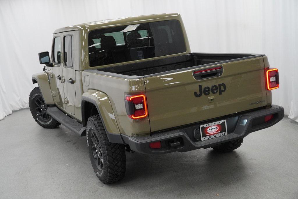 new 2025 Jeep Gladiator car, priced at $43,585