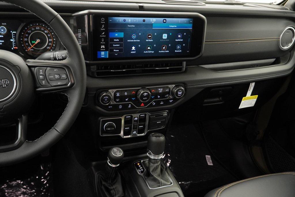 new 2025 Jeep Gladiator car, priced at $43,585