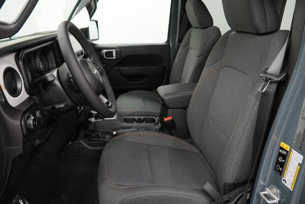new 2025 Jeep Wrangler car, priced at $44,875