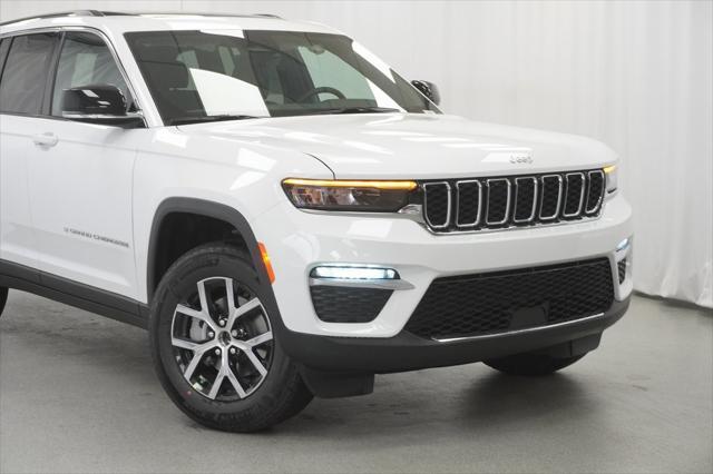 new 2025 Jeep Grand Cherokee car, priced at $42,160