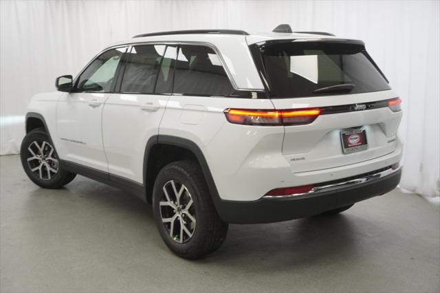 new 2025 Jeep Grand Cherokee car, priced at $42,160