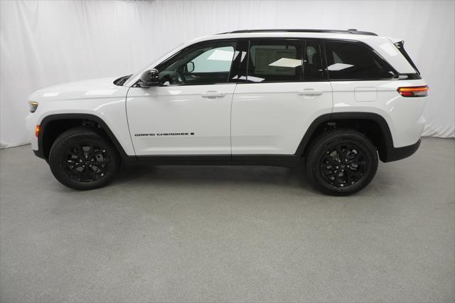 new 2025 Jeep Grand Cherokee car, priced at $37,635