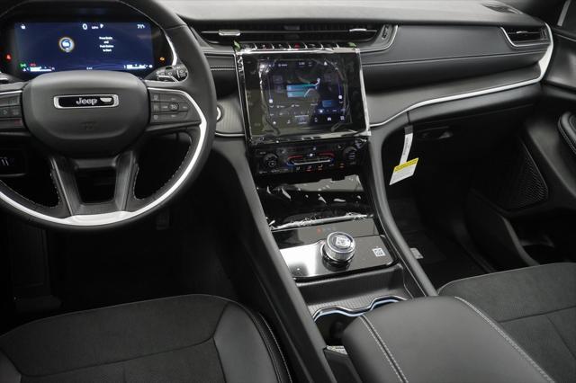 new 2025 Jeep Grand Cherokee car, priced at $37,635