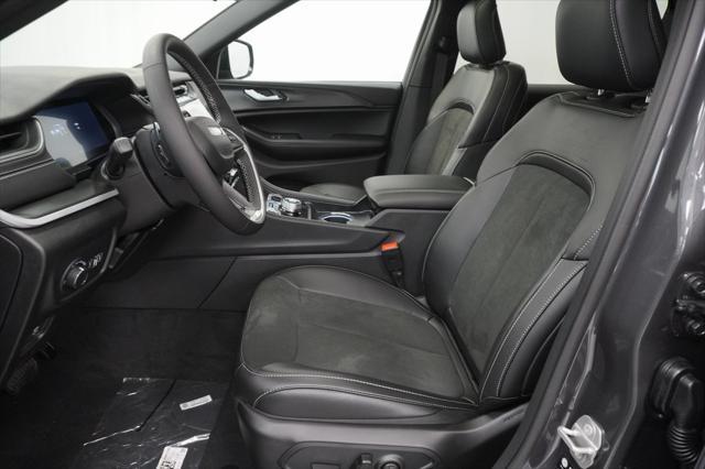 new 2025 Jeep Grand Cherokee L car, priced at $40,230