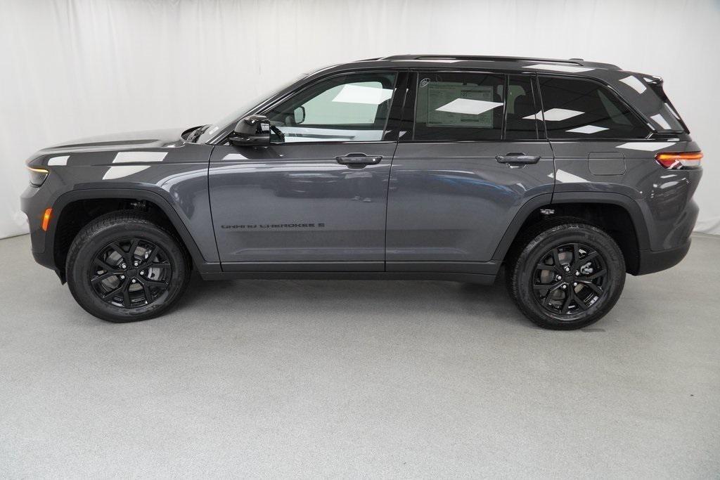 new 2025 Jeep Grand Cherokee car, priced at $39,480
