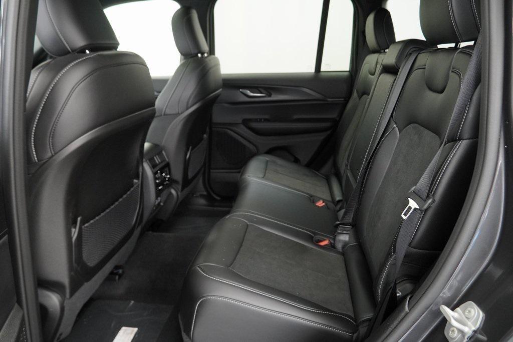 new 2025 Jeep Grand Cherokee car, priced at $39,480