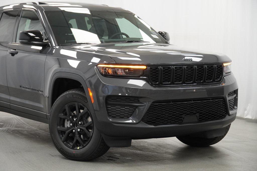 new 2025 Jeep Grand Cherokee car, priced at $39,480