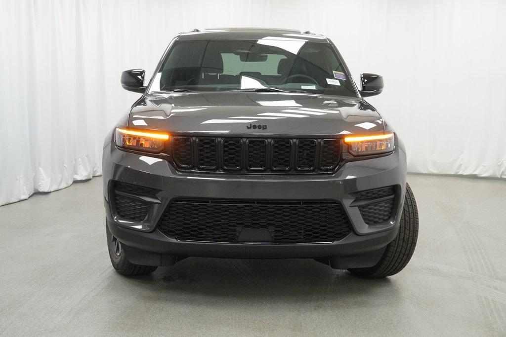 new 2025 Jeep Grand Cherokee car, priced at $39,480