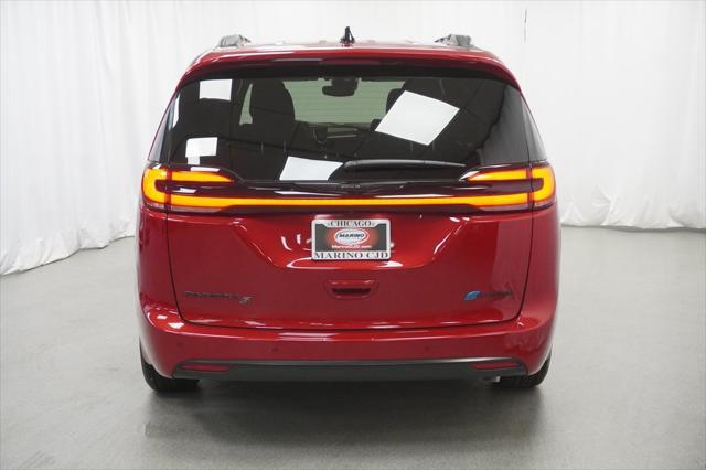 new 2025 Chrysler Pacifica Hybrid car, priced at $48,575