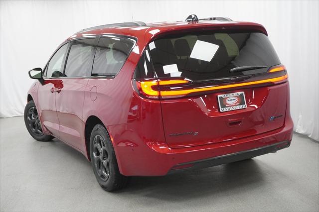 new 2025 Chrysler Pacifica Hybrid car, priced at $48,575