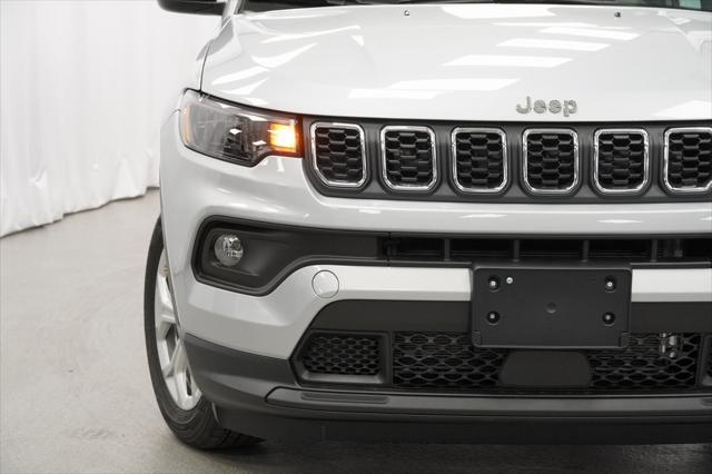 new 2025 Jeep Compass car, priced at $31,035