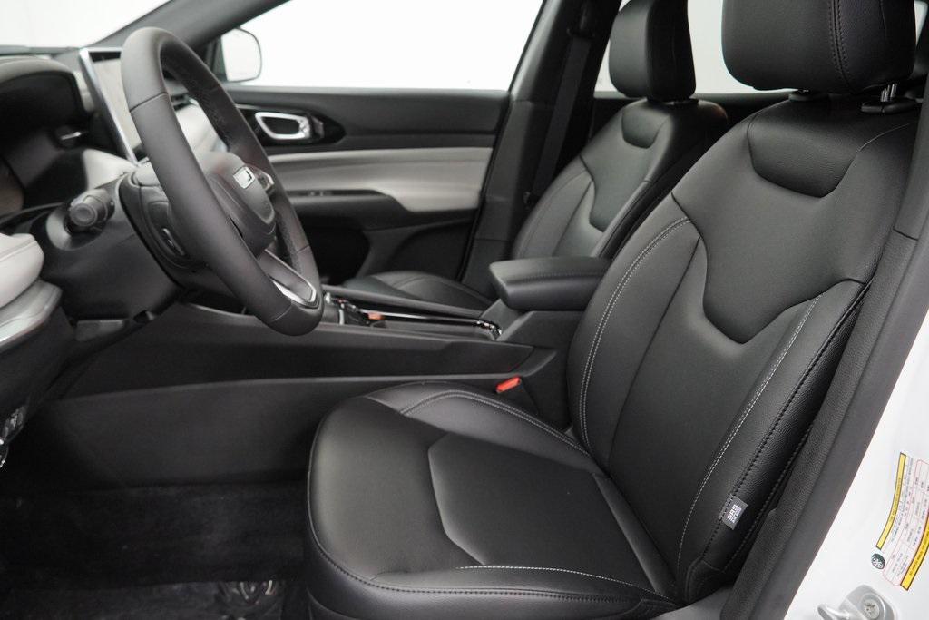 new 2025 Jeep Compass car, priced at $30,240