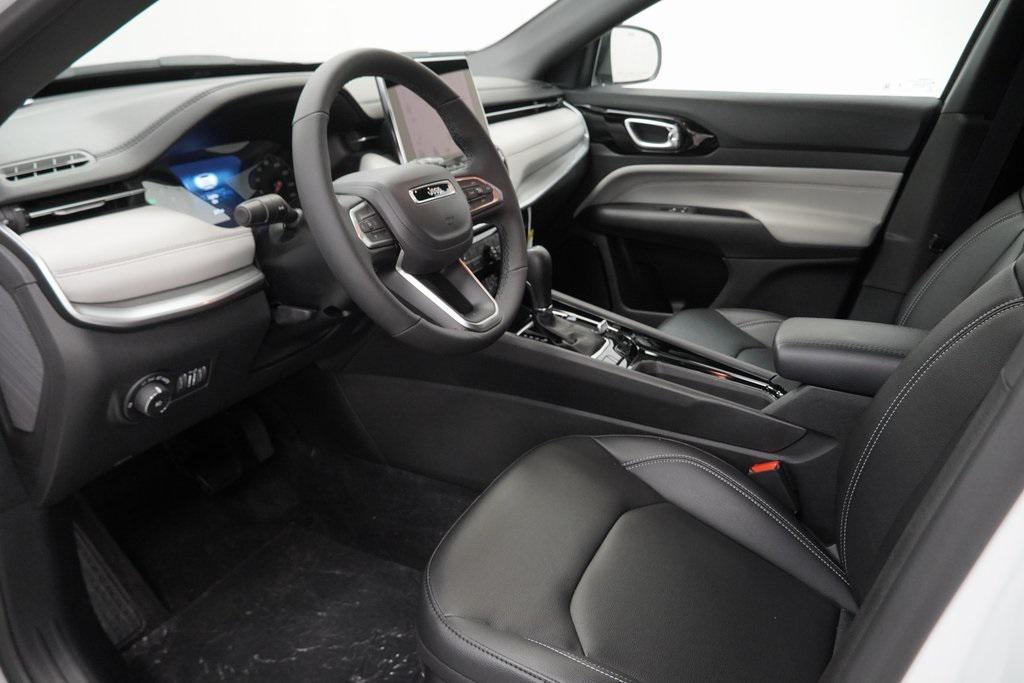 new 2025 Jeep Compass car, priced at $30,240