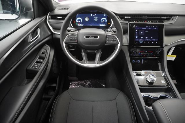 new 2025 Jeep Grand Cherokee car, priced at $33,530