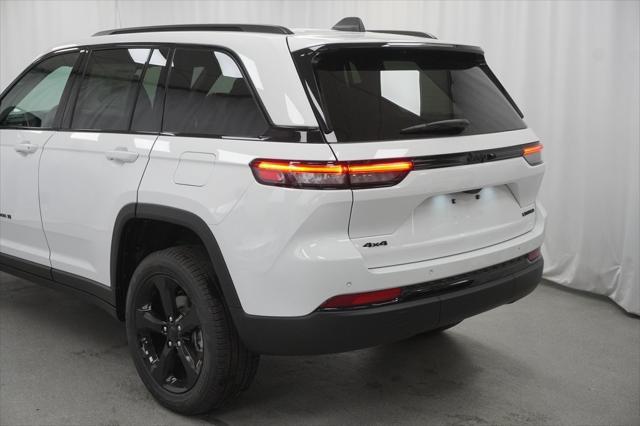 new 2025 Jeep Grand Cherokee car, priced at $43,690