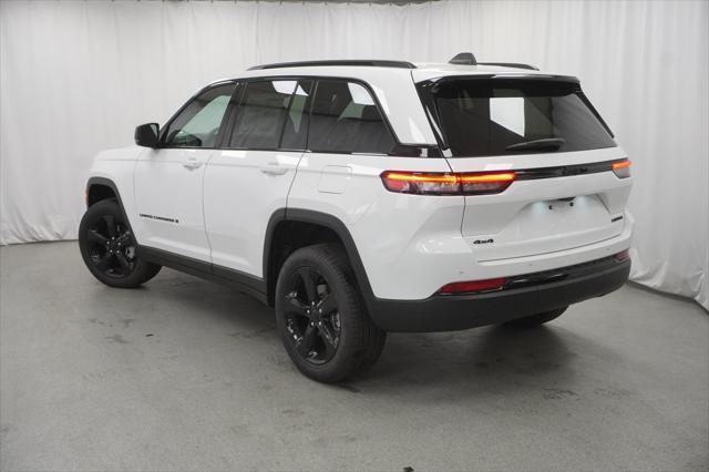 new 2025 Jeep Grand Cherokee car, priced at $43,690