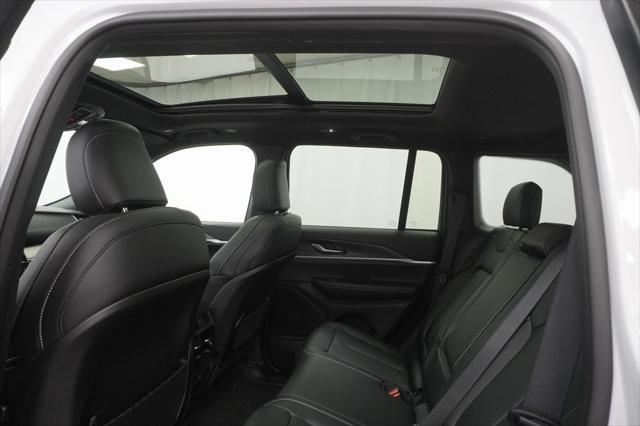 new 2025 Jeep Grand Cherokee car, priced at $43,690