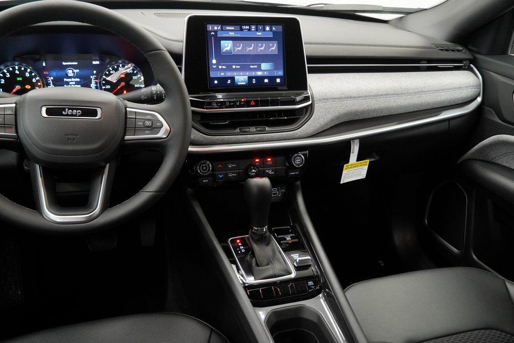 new 2025 Jeep Compass car, priced at $26,760