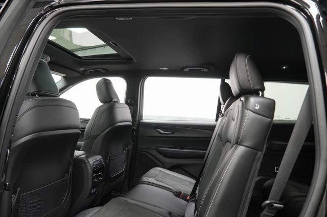 new 2025 Jeep Grand Cherokee L car, priced at $43,925