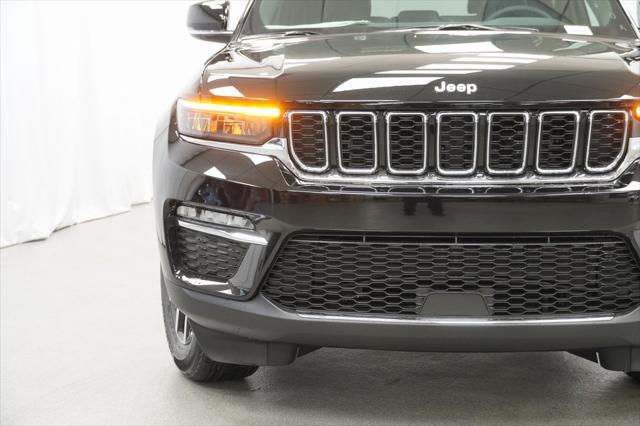 new 2025 Jeep Grand Cherokee car, priced at $42,310