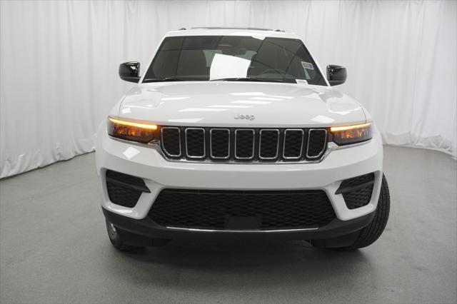 new 2025 Jeep Grand Cherokee car, priced at $34,280