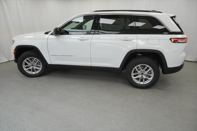 new 2025 Jeep Grand Cherokee car, priced at $34,280
