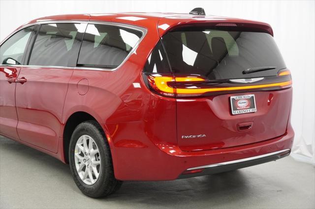 new 2025 Chrysler Pacifica car, priced at $38,640