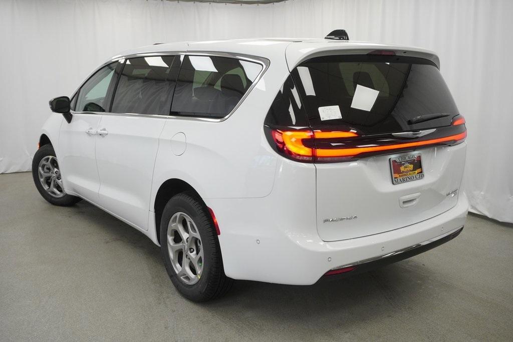 new 2024 Chrysler Pacifica car, priced at $48,365