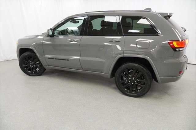 used 2022 Jeep Grand Cherokee car, priced at $31,995