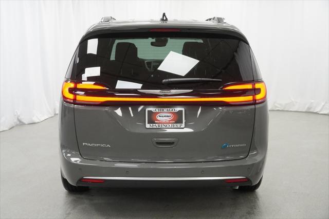 new 2025 Chrysler Pacifica car, priced at $43,975