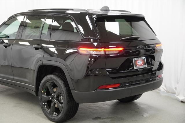 new 2025 Jeep Grand Cherokee car, priced at $40,675