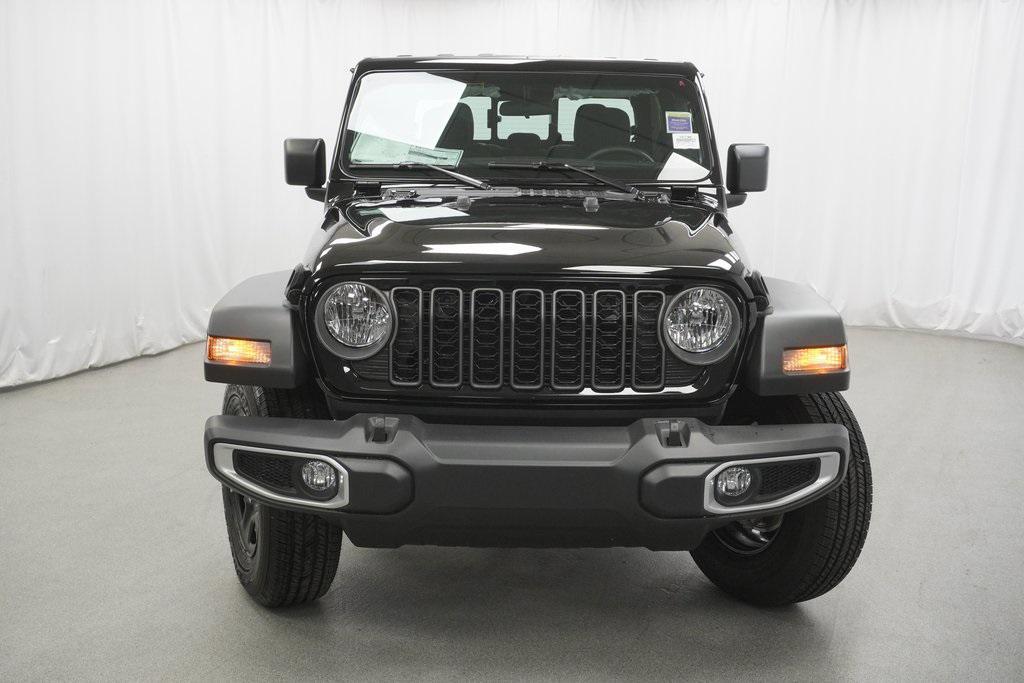 new 2025 Jeep Gladiator car, priced at $38,385