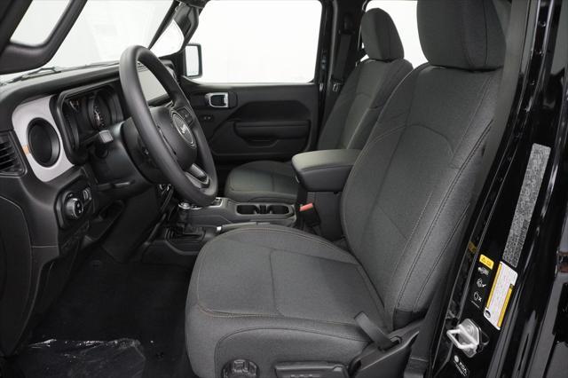 new 2025 Jeep Gladiator car, priced at $39,385