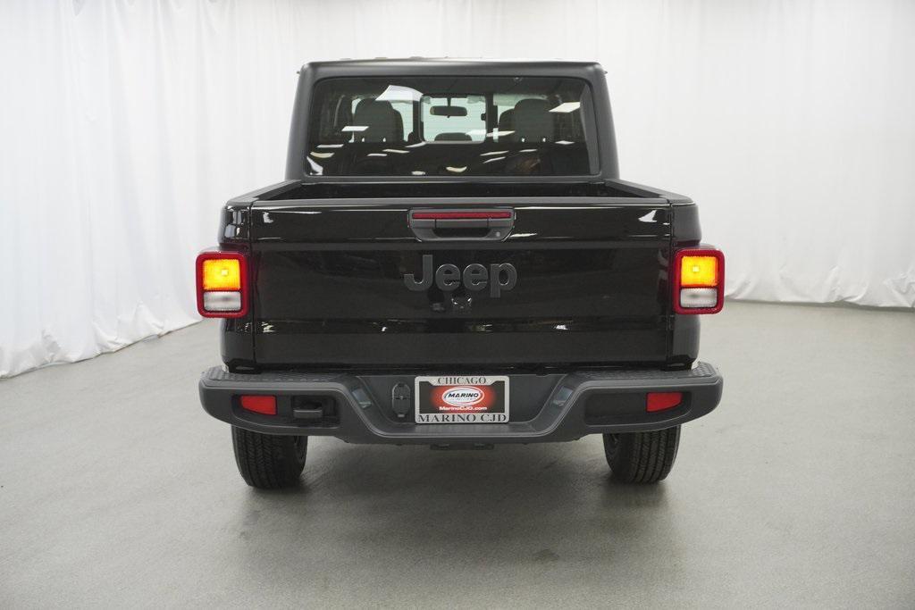 new 2025 Jeep Gladiator car, priced at $38,385