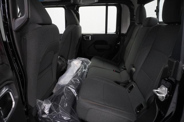 new 2025 Jeep Gladiator car, priced at $39,385