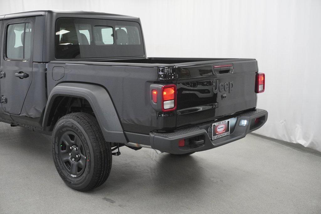 new 2025 Jeep Gladiator car, priced at $38,385