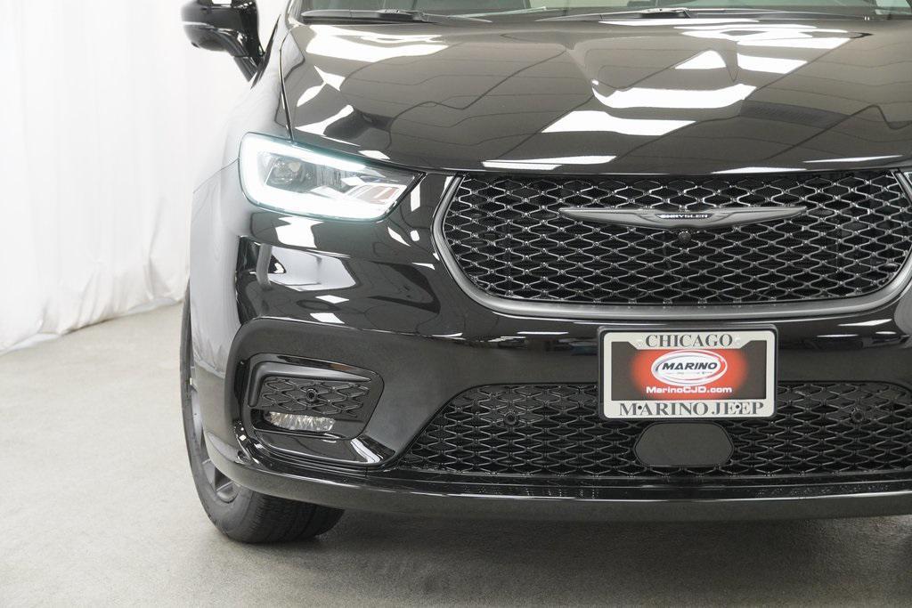 new 2026 Chrysler Pacifica car, priced at $54,005