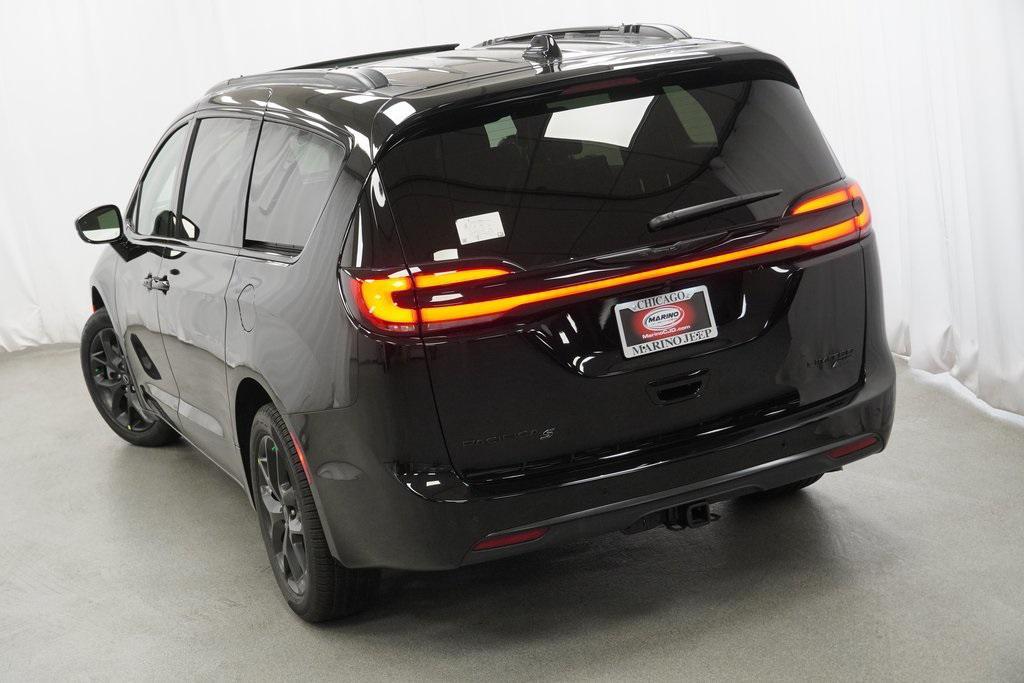 new 2026 Chrysler Pacifica car, priced at $54,005