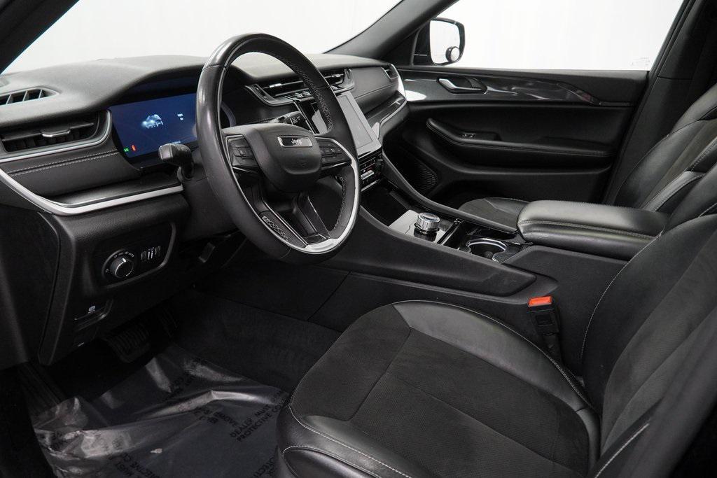 used 2023 Jeep Grand Cherokee car, priced at $29,994