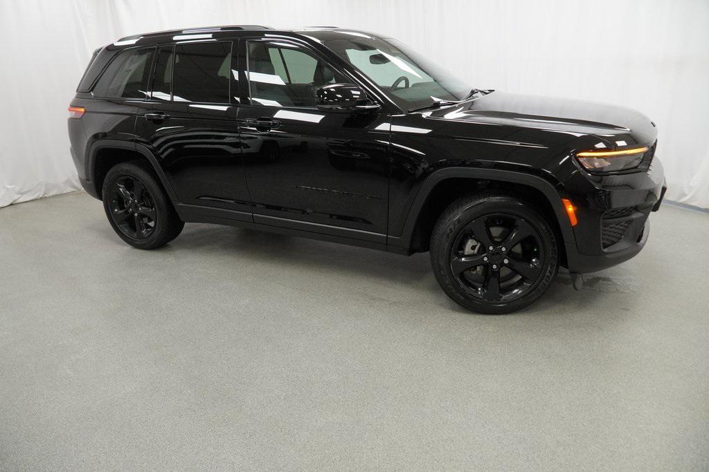 used 2023 Jeep Grand Cherokee car, priced at $29,994