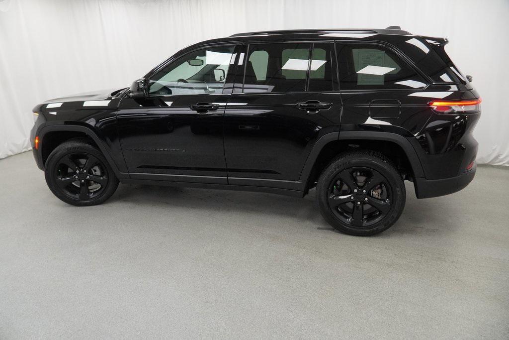 used 2023 Jeep Grand Cherokee car, priced at $29,994