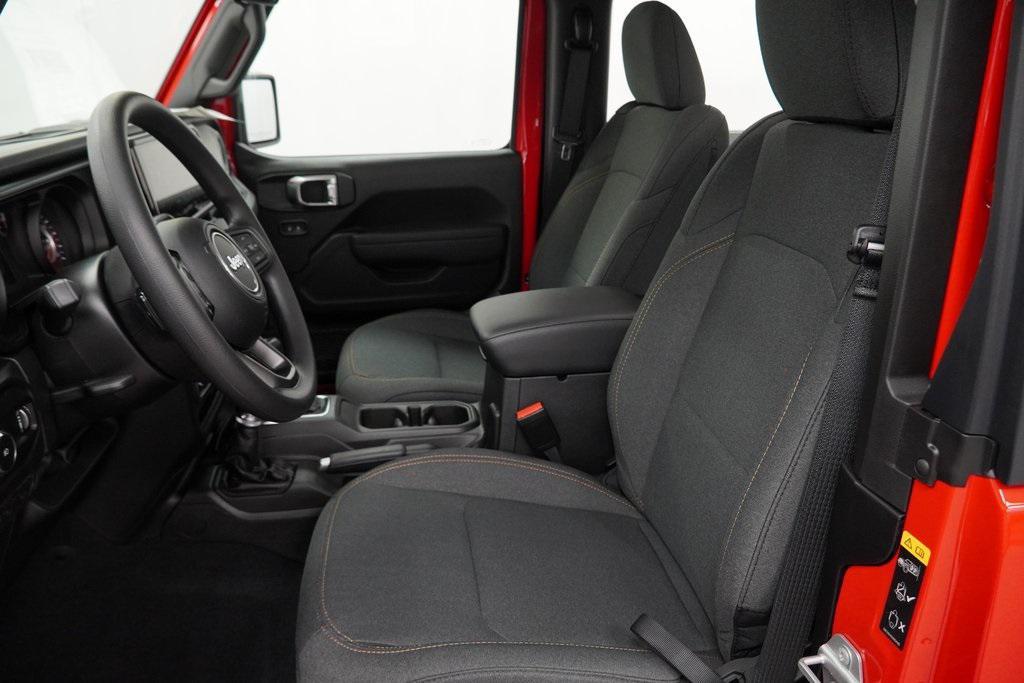 new 2025 Jeep Wrangler car, priced at $32,980