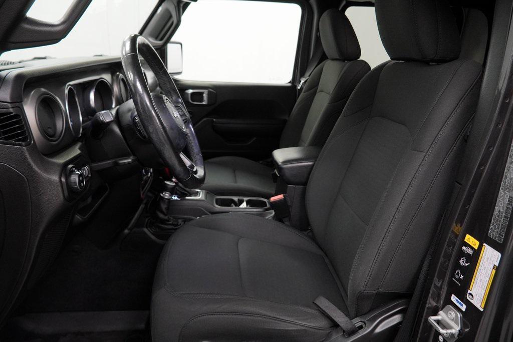 used 2021 Jeep Gladiator car, priced at $32,494