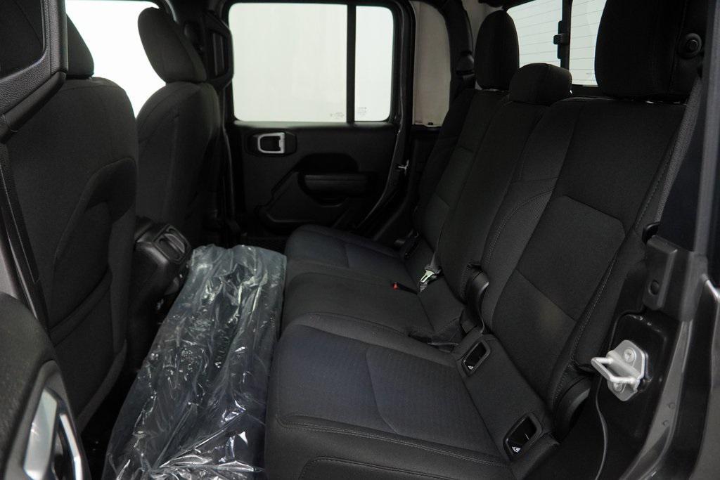 used 2021 Jeep Gladiator car, priced at $32,494