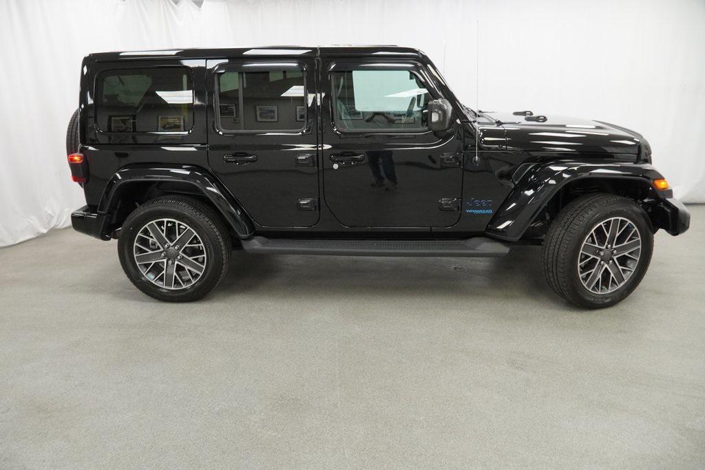 used 2022 Jeep Wrangler Unlimited car, priced at $37,194