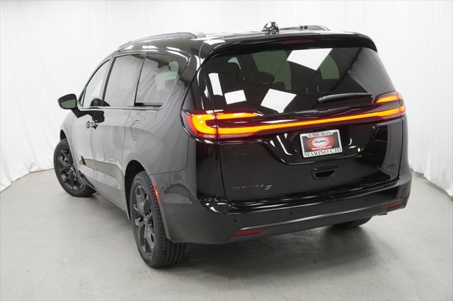 new 2025 Chrysler Pacifica car, priced at $49,040