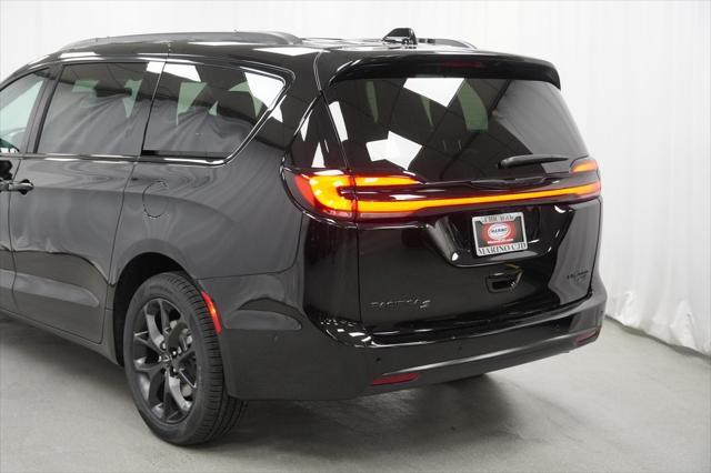 new 2025 Chrysler Pacifica car, priced at $49,040