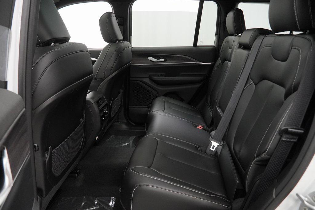 new 2025 Jeep Grand Cherokee car, priced at $44,415