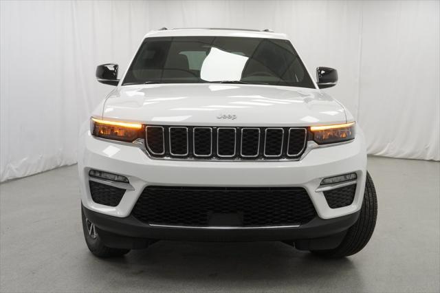 new 2025 Jeep Grand Cherokee car, priced at $42,165